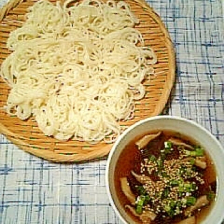 そぼろ椎茸つけ汁冷麦 レシピ 作り方 By ティア アスラン 楽天レシピ そぼろ椎茸つけ汁冷麦 レシピ 作り方 By ティア アスラン 楽天レシピ